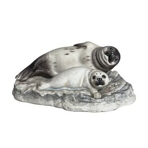 Boehm Porcelain Harbor Seal With Pups 20117 Made In England‎  Ivory Gray